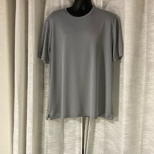 Tommy Bahama NEW like condition WOT Size XXL Color is gray for those casual days